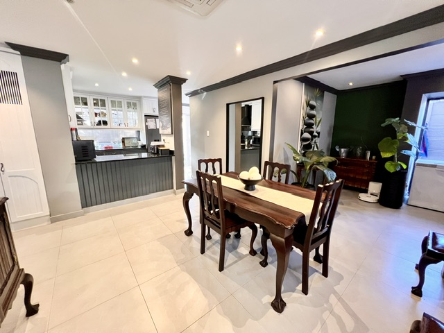 3 Bedroom Property for Sale in Plattekloof Glen Western Cape